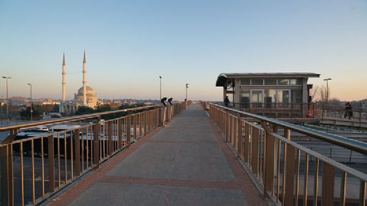 FLORYA METROBS STASYONU NAATI